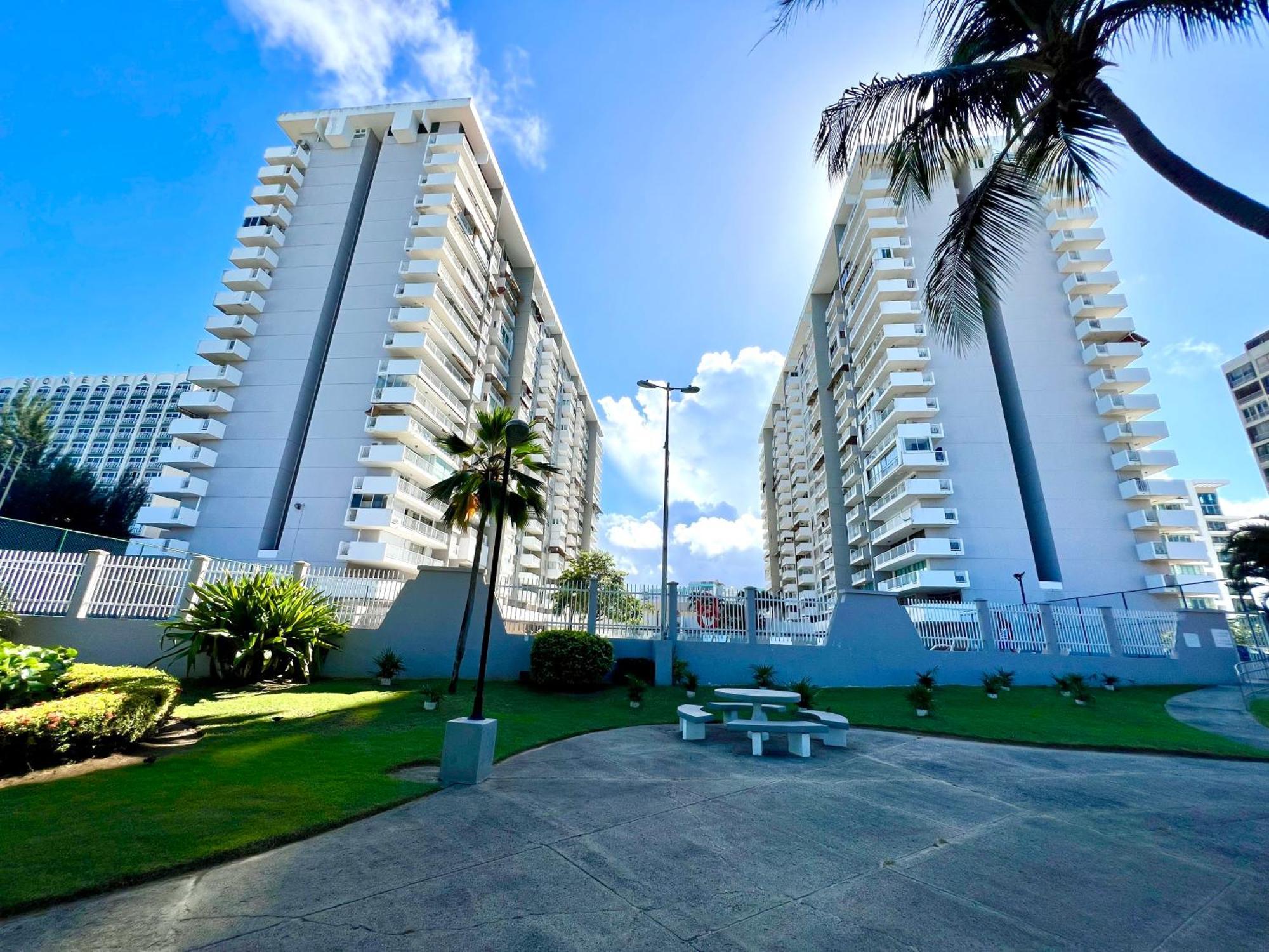Ocean View Apt On Isla Verde In A 14Th Floor ซานฮวน ภายนอก รูปภาพ